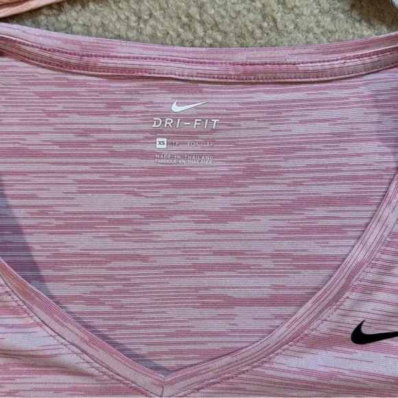 Lot of 4 Nike v-neck Dri-Fit short sleeve workout shirts size XS - Picture 3 of 5